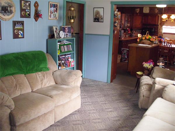 32 Elbridge Road Auburn, MA 01501 - Photo 3 of 14 Gallery Image 3
