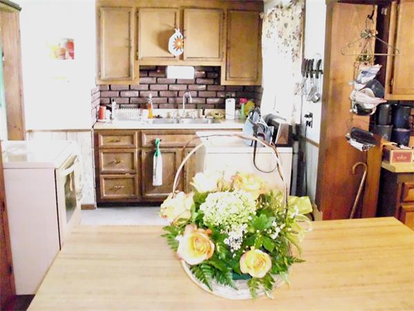 32 Elbridge Road Auburn, MA 01501 - Photo 5 of 14 Gallery Image 5