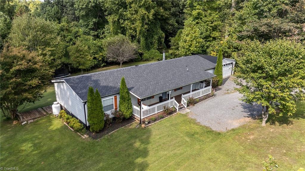 313 Massey Road Mount Airy, NC 27030 - Photo 3 of 31 Gallery Image 3