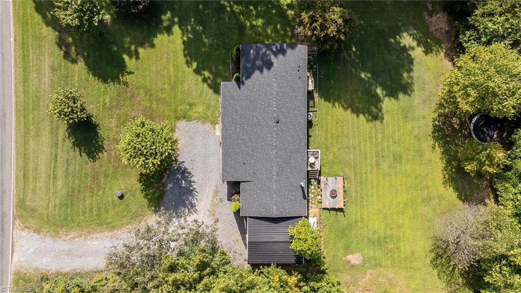 313 Massey Road Mount Airy, NC 27030 - Photo 6 of 31 Gallery Image 6