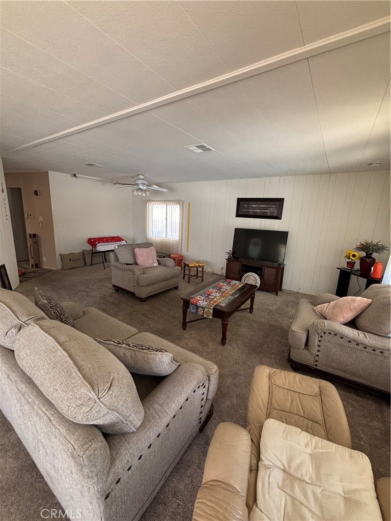 1362 Rainbrook Way Corona, CA 92882 - Photo 3 of 10