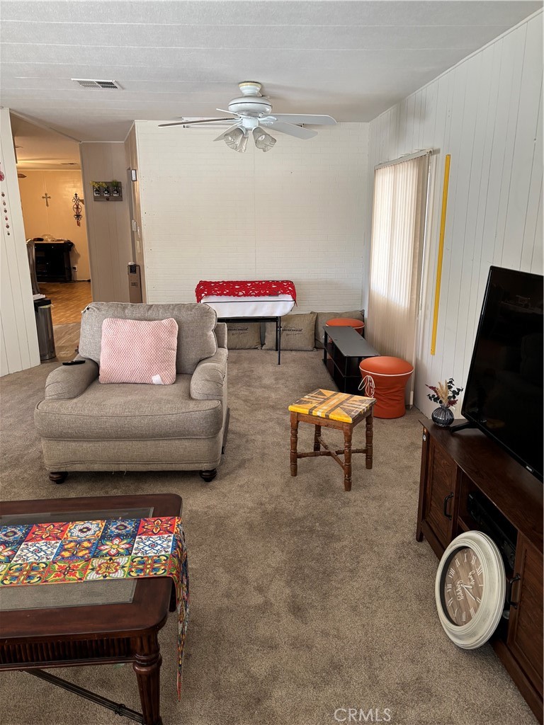 1362 Rainbrook Way Corona, CA 92882 - Photo 6 of 10