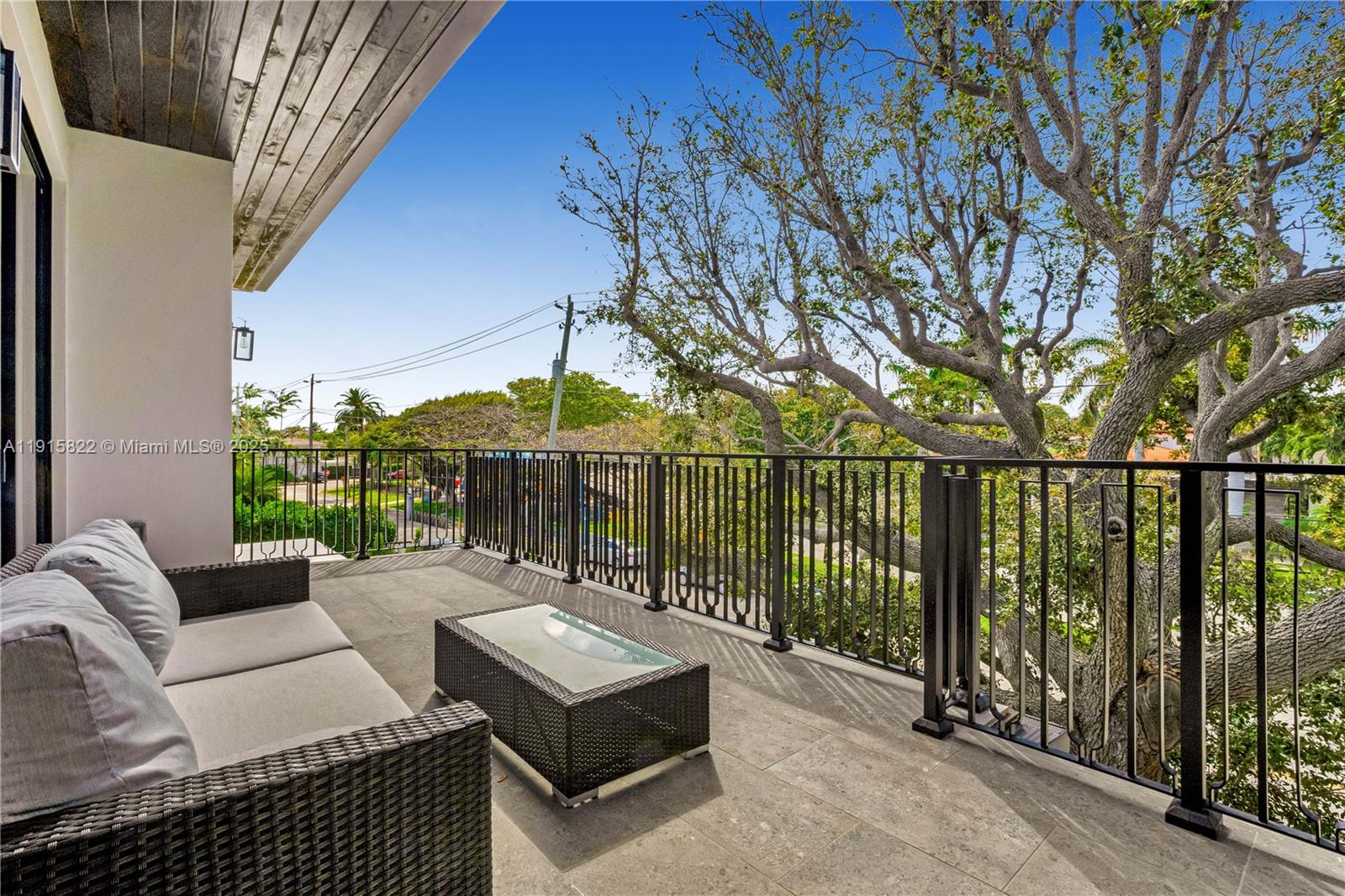 9045 Hawthorne Avenue Surfside, FL 33154 - Photo 38 of 61