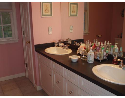 29 Old Town Road Walpole, MA 02081 - Photo 20 of 30 Gallery Image 20