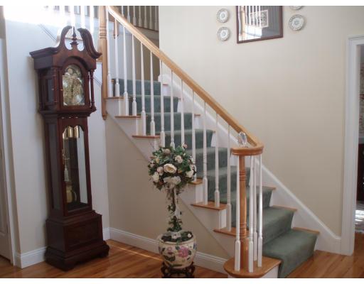 29 Old Town Road Walpole, MA 02081 - Photo 4 of 30 Gallery Image 4