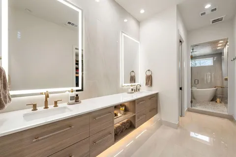 $1,385,000 | 207 Morningside Drive, Roanoke, TX 76262
