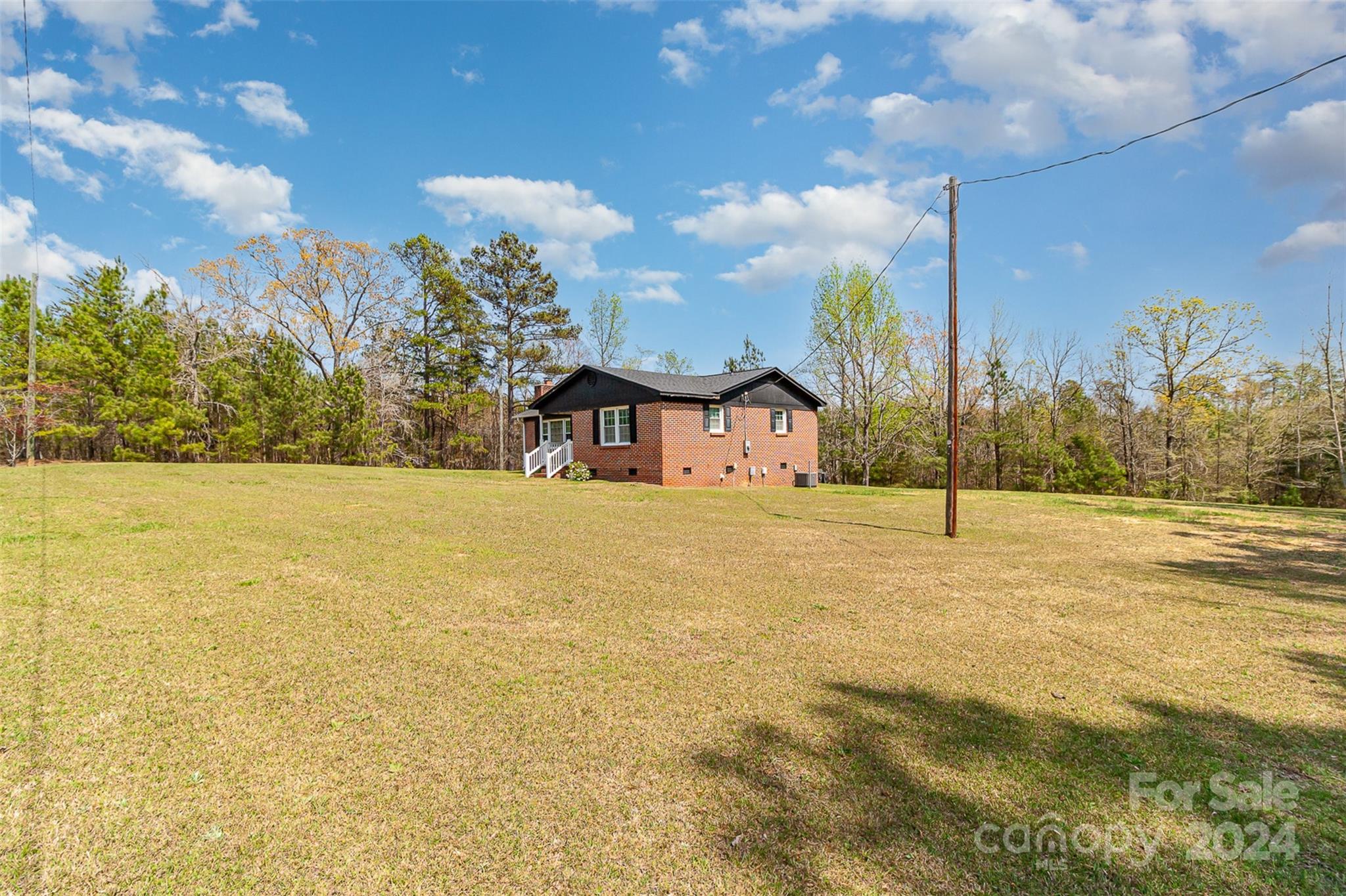 210 Wilson Road Union, SC 29379 - Photo 5 of 33 a front view of a house with a yard
