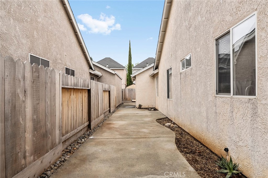 2061 Rochester Drive Chico, CA 95928 - Photo 28 of 39 Gallery Image 28