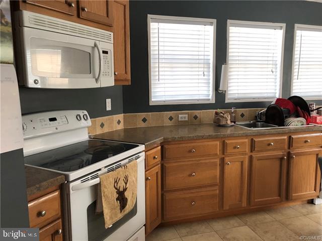 18357 Dodge City Road Milford, VA 22514 - Photo 4 of 12 Gallery Image 4