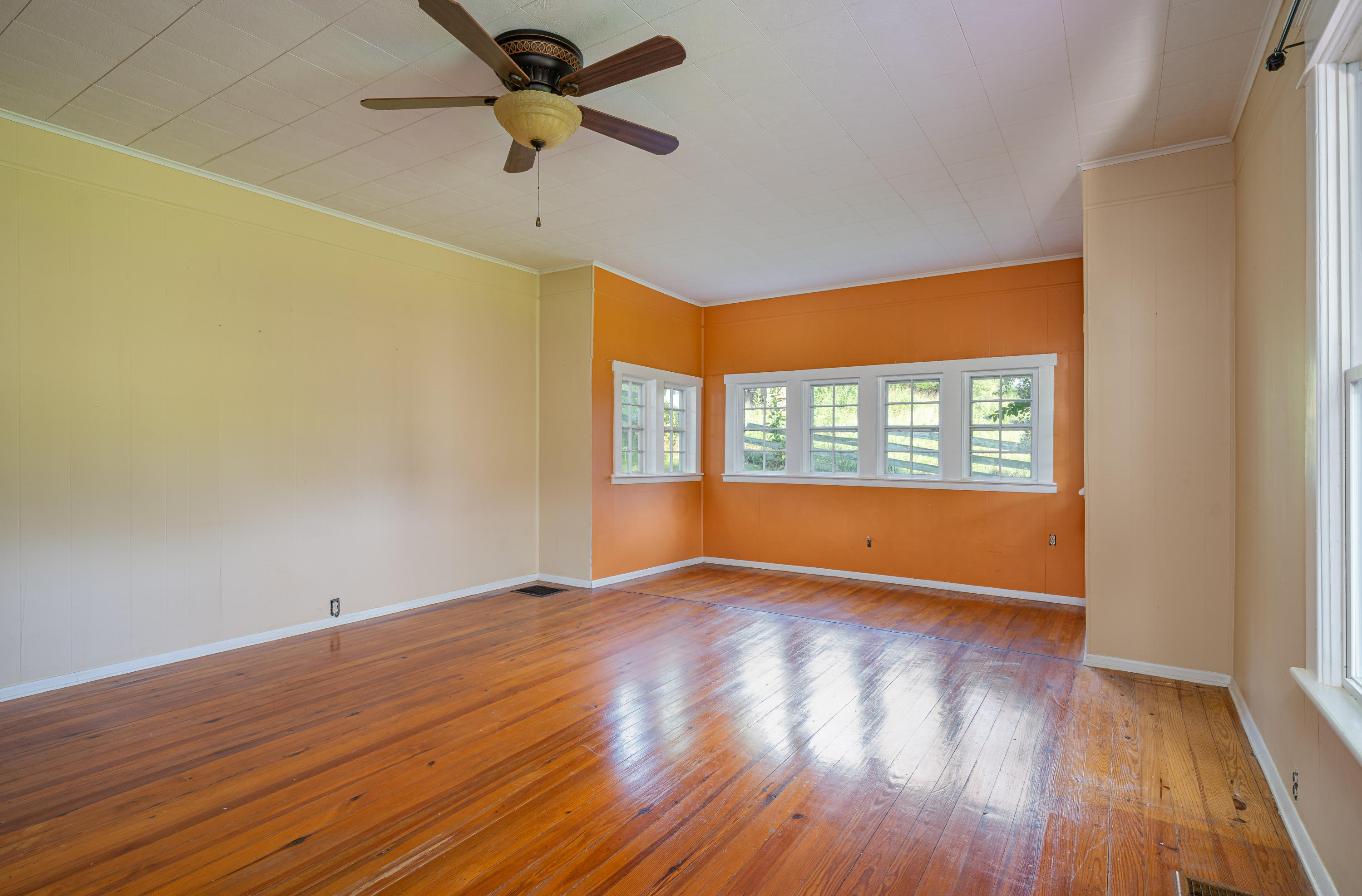 1768 Trinity Road Troutville, VA 24175 - Photo 7 of 15 Family Room