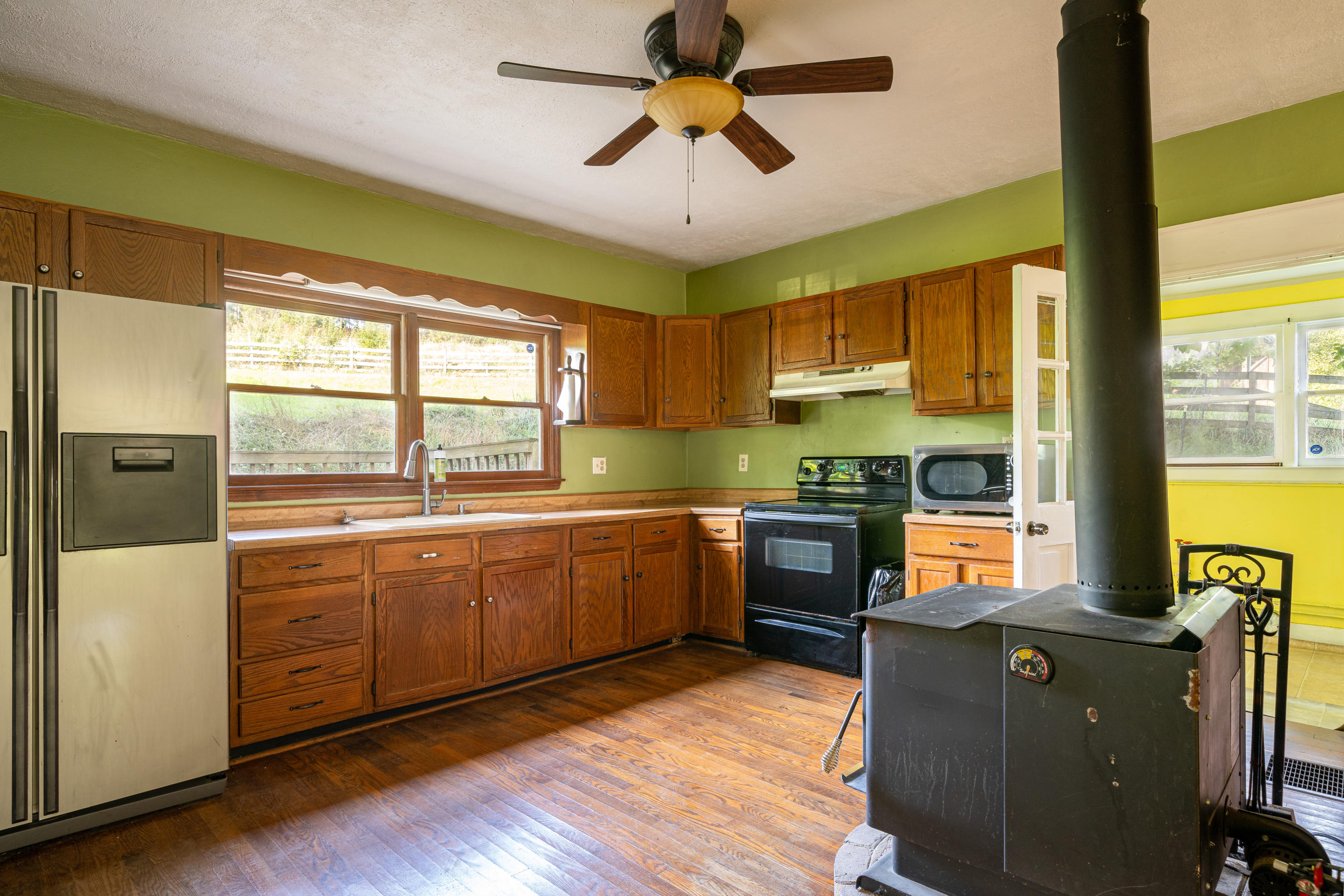 1768 Trinity Road Troutville, VA 24175 - Photo 10 of 15 Kitchen