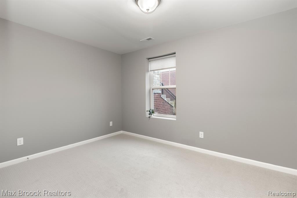 2944 Glenbar Circle, Unit 85 Rochester, MI 48307 - Photo 36 of 45 Gallery Image 36