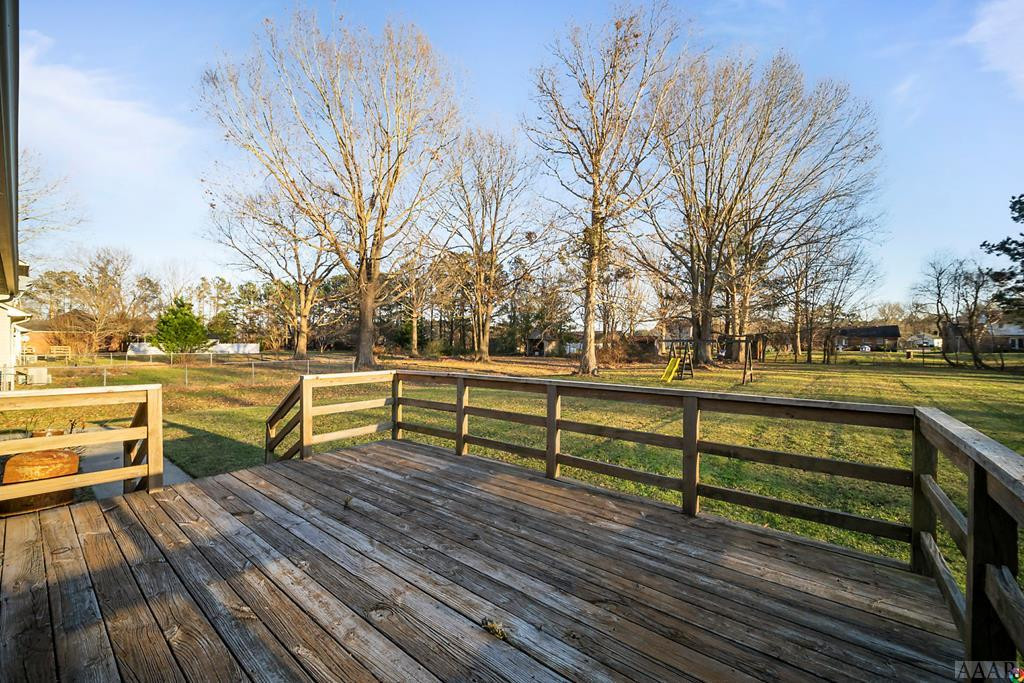 1037 Consolidated Road Elizabeth City, NC 27909 - Photo 38 of 44 Back deck