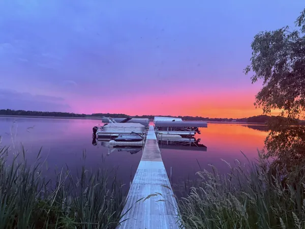 $850,000 | 46422 Cape Horn Road, Cleveland, MN 56017