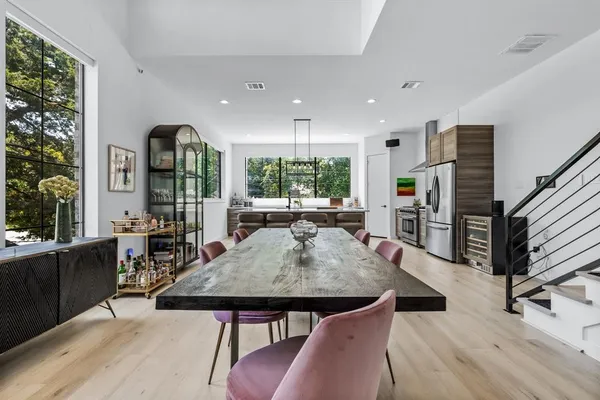 $4,450 | 2325 Hondo Avenue, Dallas, TX 75219