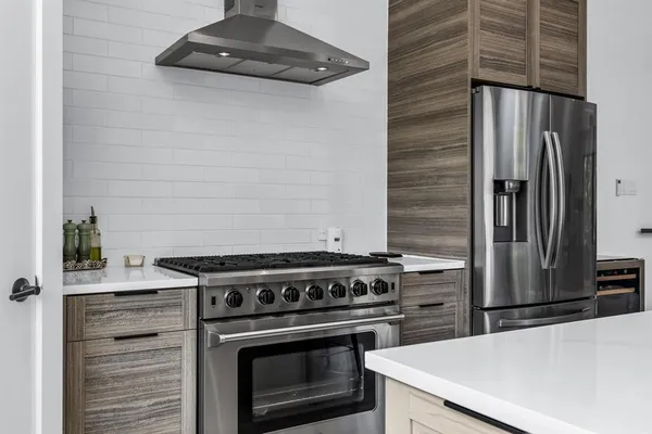 $4,450 | 2325 Hondo Avenue, Dallas, TX 75219