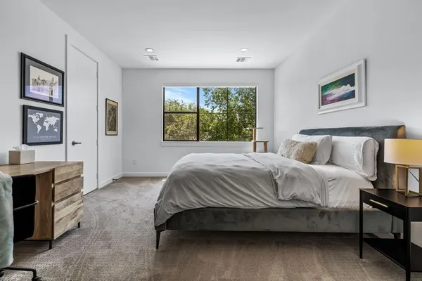 $4,450 | 2325 Hondo Avenue, Dallas, TX 75219