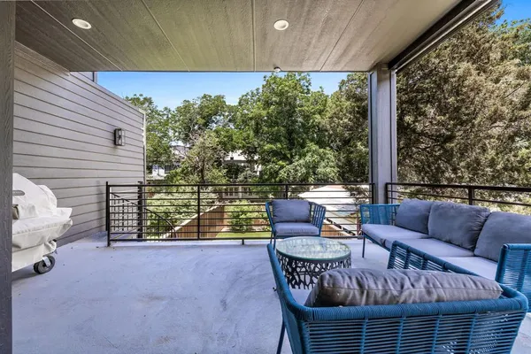 $4,450 | 2325 Hondo Avenue, Dallas, TX 75219