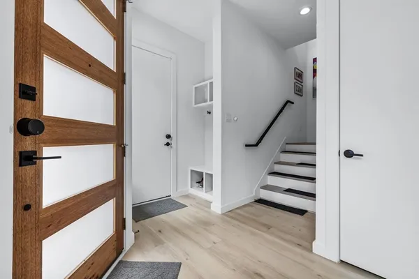 $4,450 | 2325 Hondo Avenue, Dallas, TX 75219