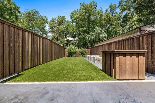 $4,450 | 2325 Hondo Avenue, Dallas, TX 75219