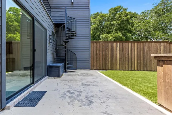 $4,450 | 2325 Hondo Avenue, Dallas, TX 75219