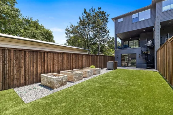 $4,450 | 2325 Hondo Avenue, Dallas, TX 75219