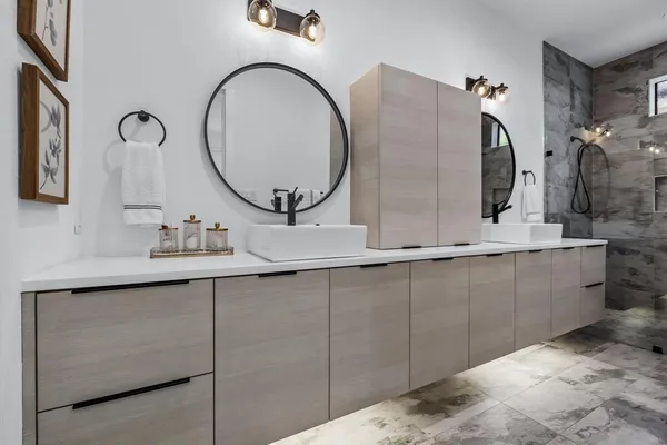 $4,450 | 2325 Hondo Avenue, Dallas, TX 75219