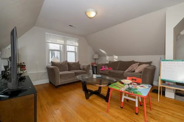 $897,900 | 35 May Street, Worcester, MA 01610