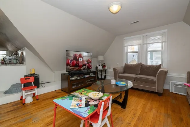$897,900 | 35 May Street, Worcester, MA 01610