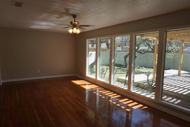 3203 41st Street Lubbock, TX 79413 - Photo 4 of 10 Photo 4