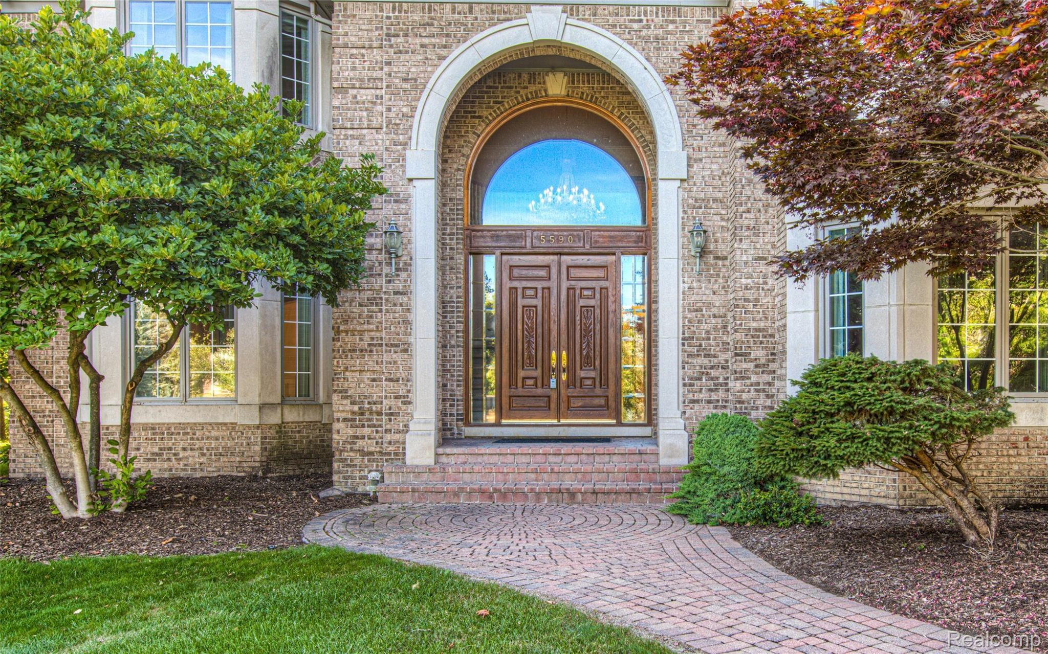 5590 Carrollton Court Rochester, MI 48306 - Photo 51 of 51 49 - Welcome Home.jpg