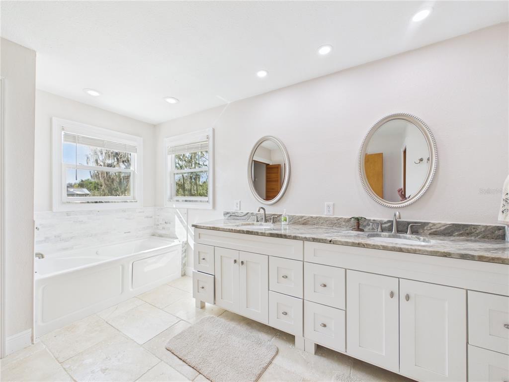 11202 Winn Road Riverview, FL 33569 - Photo 14 of 57