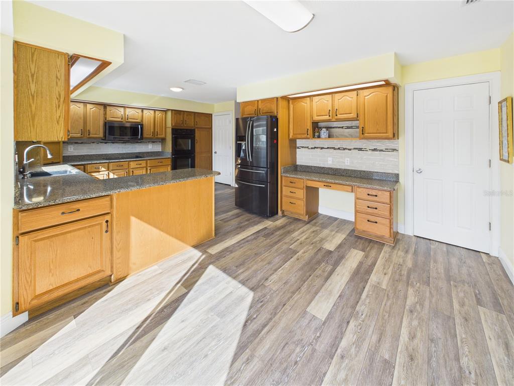 11202 Winn Road Riverview, FL 33569 - Photo 10 of 57