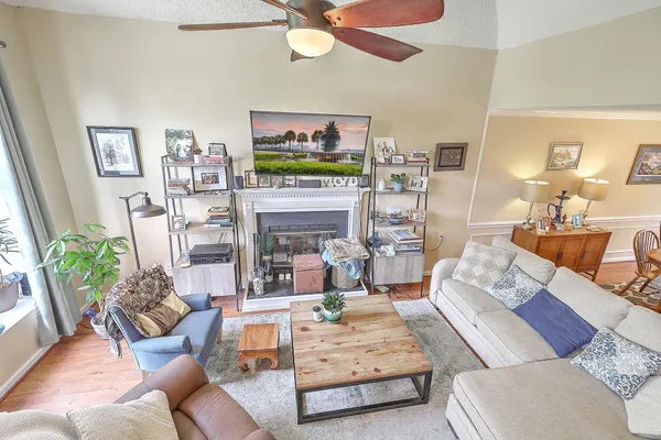 $2,600 | 2318 North England Court, Charleston, SC 29414