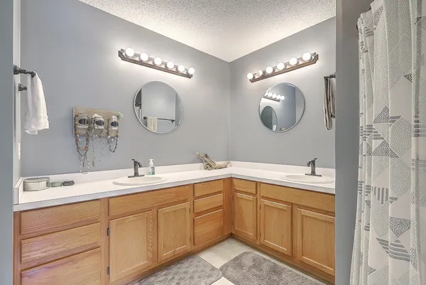 $2,600 | 2318 North England Court, Charleston, SC 29414