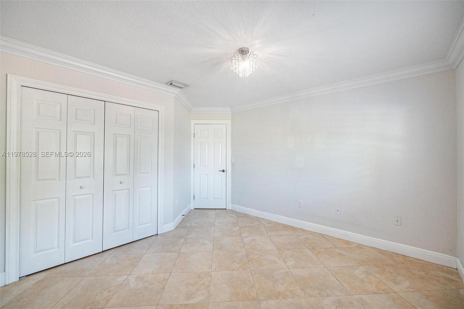 15327 Southwest 55th Terrace Miami, FL 33185 - Photo 22 of 40