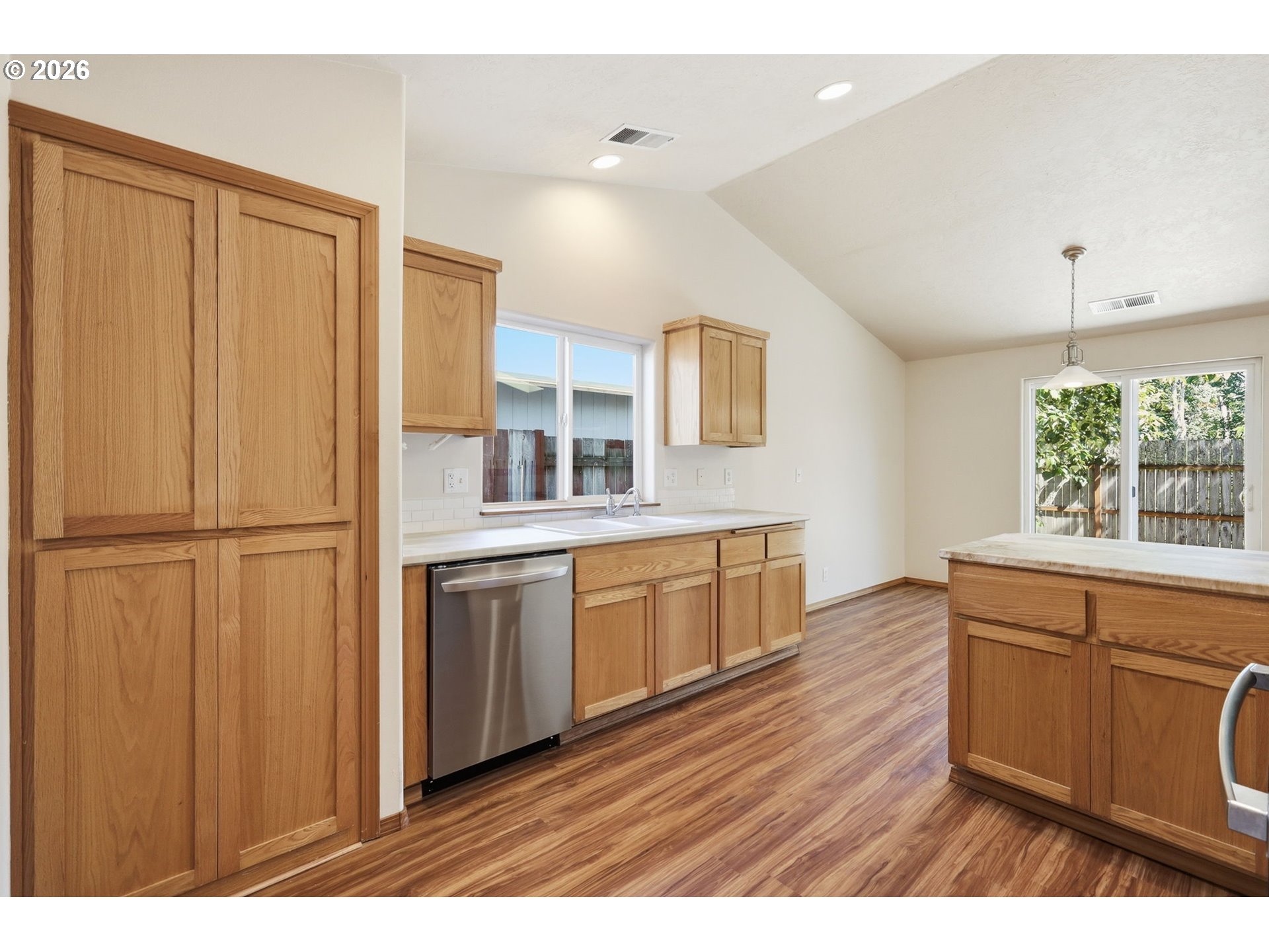 6578 Aaron Lane Springfield, OR 97478 - Photo 19 of 43 Kitchen