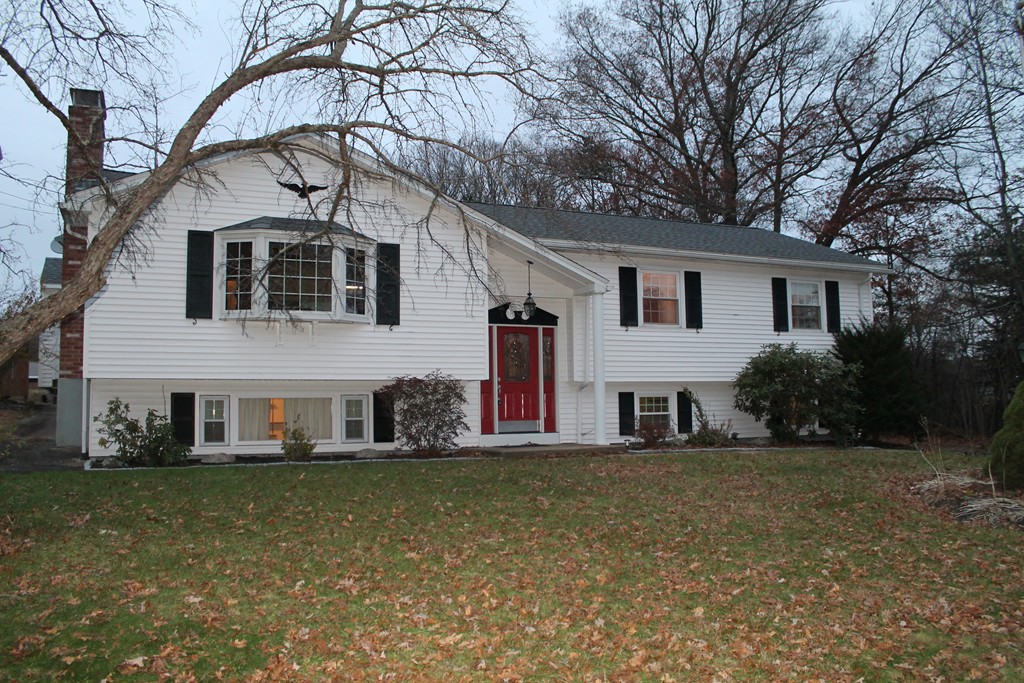 35 Carpenter Road Dudley, MA 01571 - Photo 1 of 26 Gallery Image 1