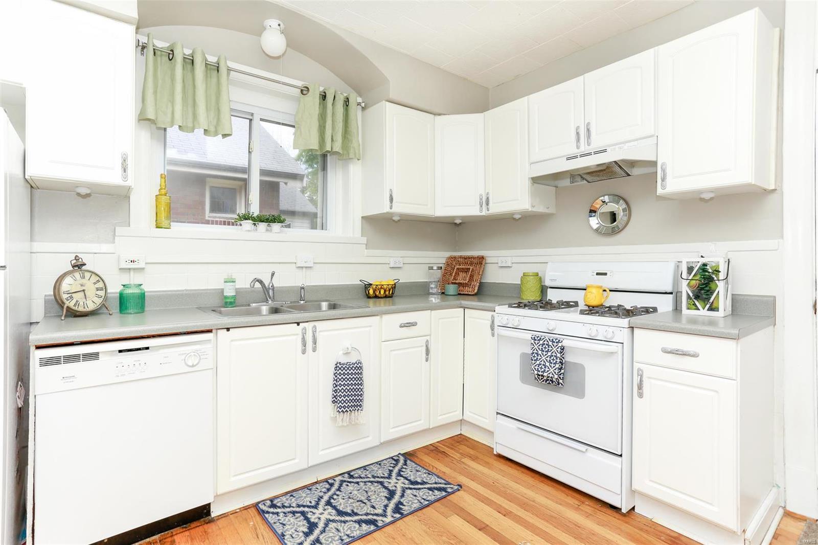 5211 Weber Road St. Louis, MO 63123 - Photo 11 of 24 Gallery Image 11