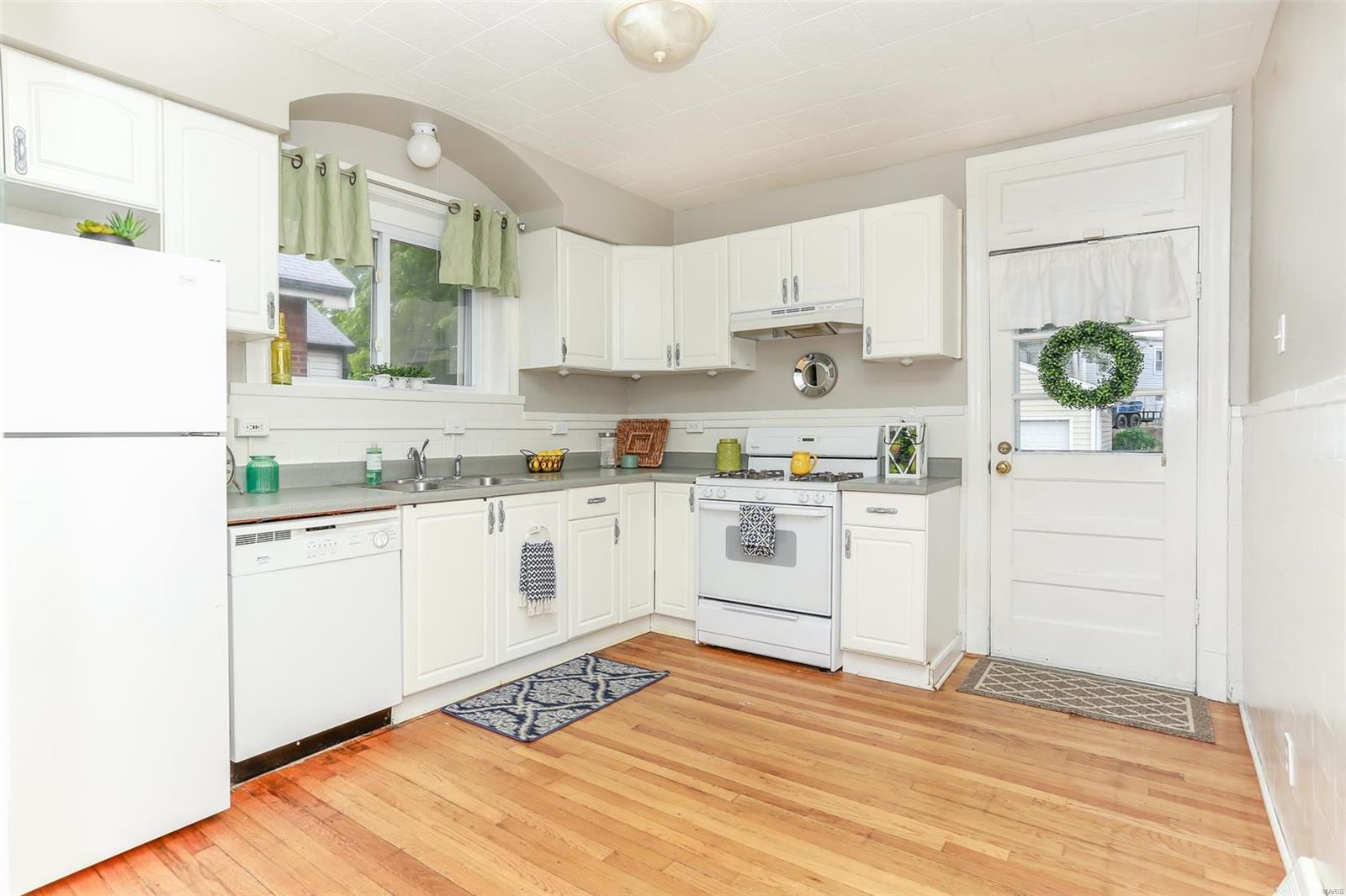 5211 Weber Road St. Louis, MO 63123 - Photo 10 of 24 Gallery Image 10