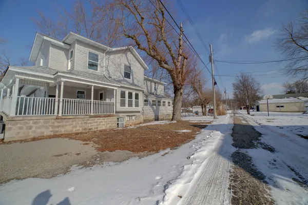 $89,900 | 312 North 4th Street, Watseka, IL 60970
