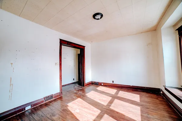 $89,900 | 312 North 4th Street, Watseka, IL 60970