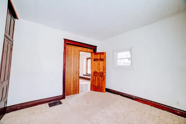 $89,900 | 312 North 4th Street, Watseka, IL 60970