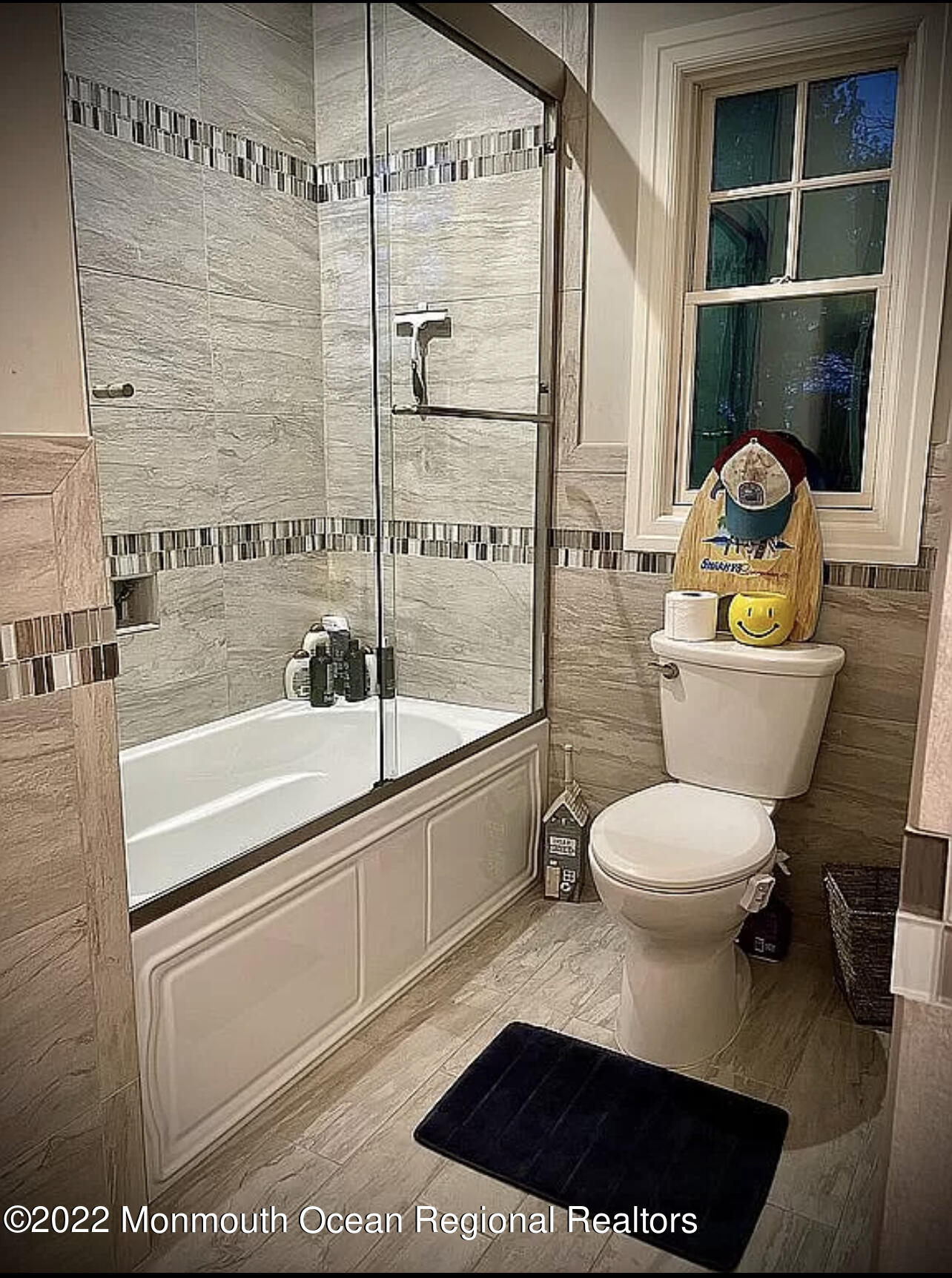 130 Montrose Road Colts Neck, NJ 07722 - Photo 24 of 28 Full Guest Bath