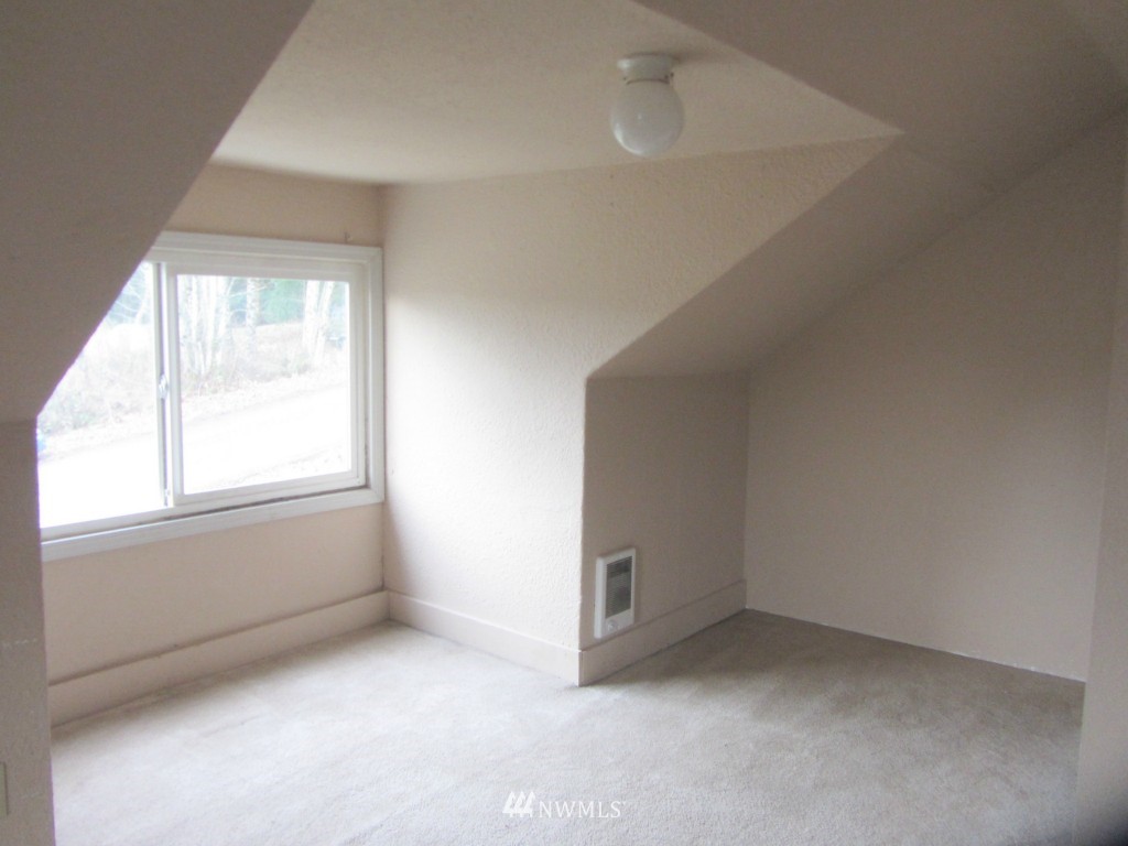 1870 Southwest Cook Road Port Orchard, WA 98367 - Photo 11 of 19 Gallery Image 11