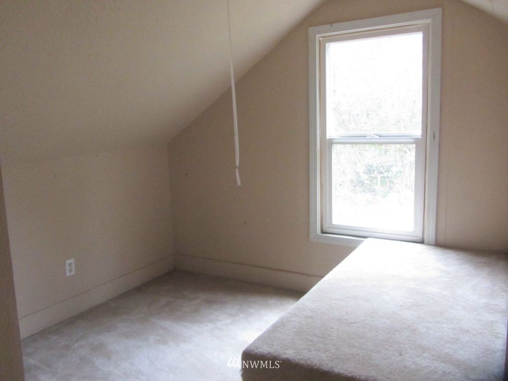 1870 Southwest Cook Road Port Orchard, WA 98367 - Photo 12 of 19 Gallery Image 12