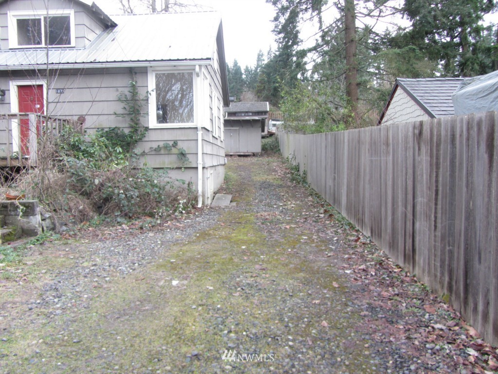 1870 Southwest Cook Road Port Orchard, WA 98367 - Photo 19 of 19 Gallery Image 19