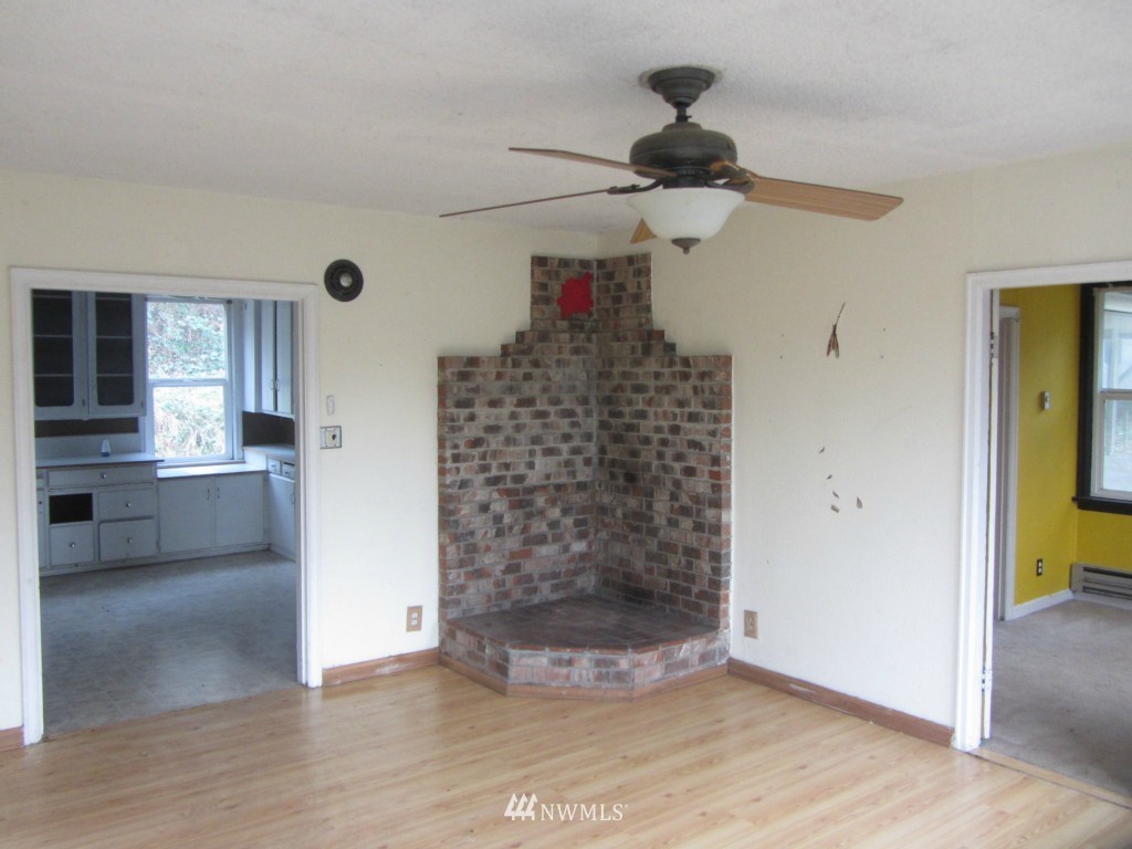 1870 Southwest Cook Road Port Orchard, WA 98367 - Photo 4 of 19 Gallery Image 4