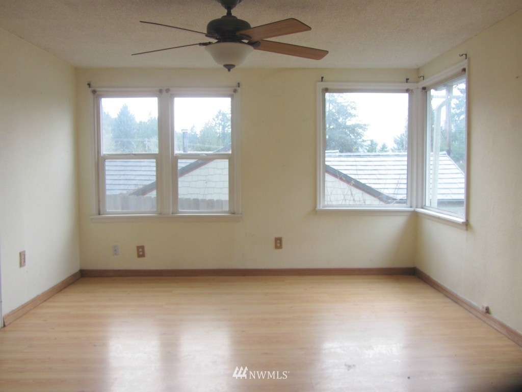 1870 Southwest Cook Road Port Orchard, WA 98367 - Photo 5 of 19 Gallery Image 5