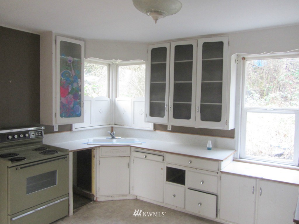 1870 Southwest Cook Road Port Orchard, WA 98367 - Photo 7 of 19 Gallery Image 7